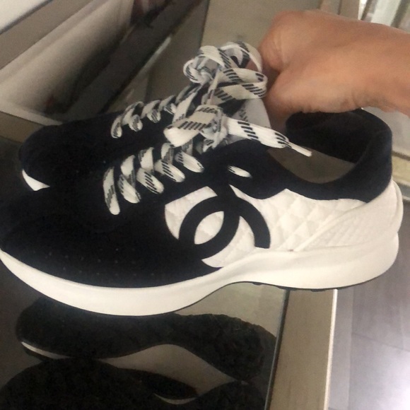 RARE CHANEL SNEAKERS 💎💎 with box - Picture 9 of 10
